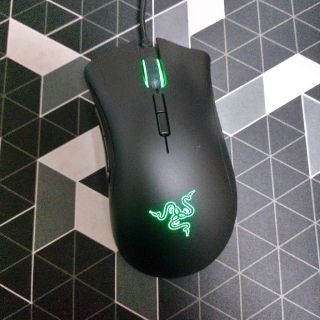 Razer DeathAdder Elite エルゴノミック ゲーミングマウス(PC周辺機器)