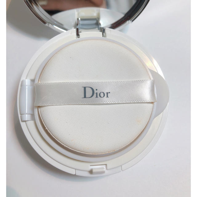 Dior(ディオール)のリフィル新品ディオールDIORスノーブルームパーフェクトクッションファンデ コスメ/美容のベースメイク/化粧品(ファンデーション)の商品写真