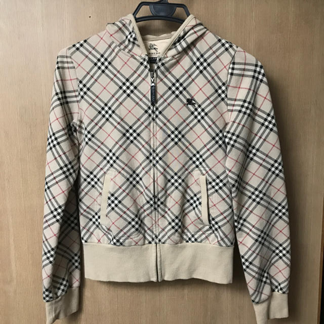 BURBERRY BLUE LABEL(バーバリーブルーレーベル)のバーバリーパーカー38サイズ レディースのトップス(パーカー)の商品写真