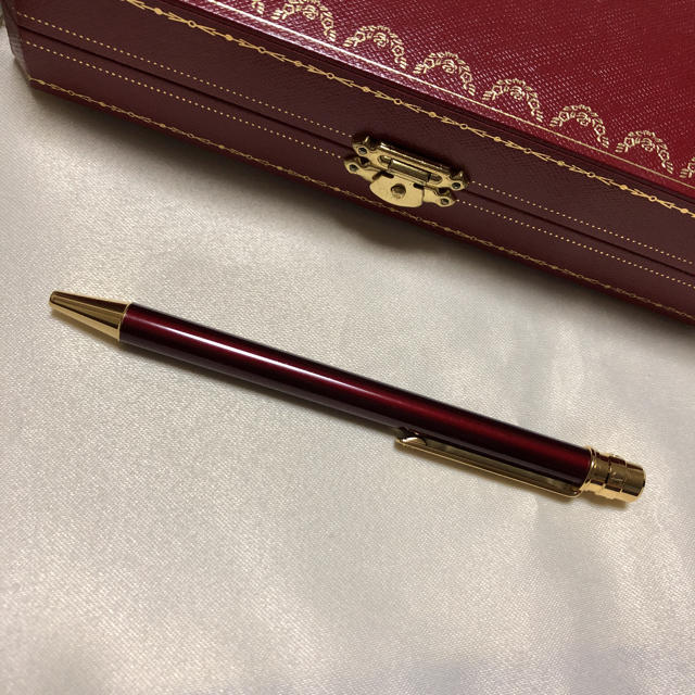 Cartier(カルティエ)のseed様専用【保証書付き♩美品】Cartier ボールペン サントス インテリア/住まい/日用品の文房具(ペン/マーカー)の商品写真