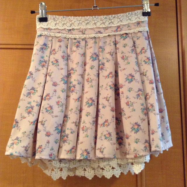 LIZ LISA(リズリサ)のリズリサ  花柄スカートお値下げ レディースのスカート(ミニスカート)の商品写真