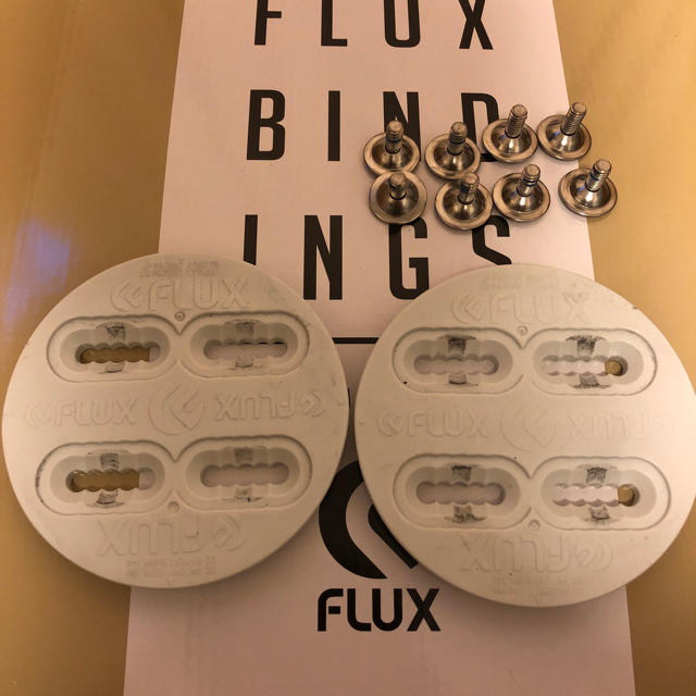FLUX(フラックス)のFLUX XF 2016-2017モデル Mサイズ BLACK スポーツ/アウトドアのスノーボード(バインディング)の商品写真