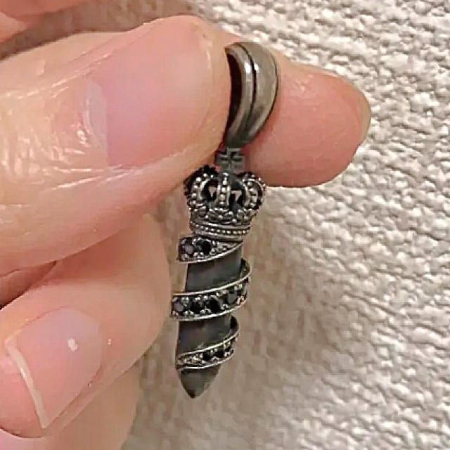 Justin Davisペンダントトップ