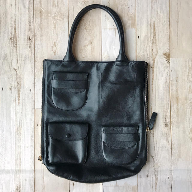 送料込◎MARNI マルチポケット トートバッグ ラムスキン