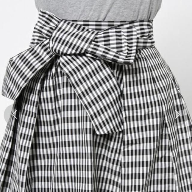 FRAY I.D(フレイアイディー)のFRAY I.D メモリーリボンスカート レディースのスカート(ひざ丈スカート)の商品写真