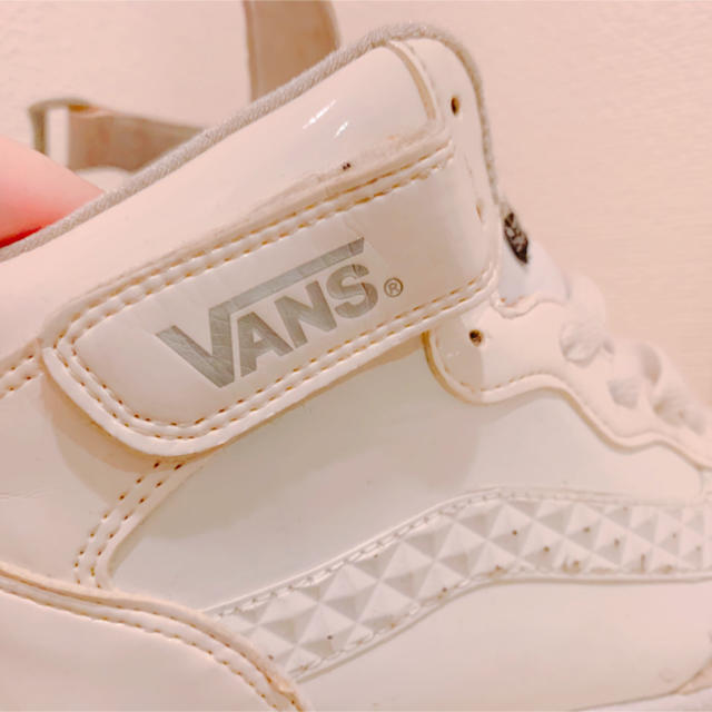 VANS(ヴァンズ)の白*靴*VANS レディースの靴/シューズ(スニーカー)の商品写真