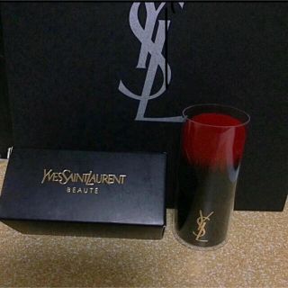 イヴサンローランボーテ(Yves Saint Laurent Beaute)の ❤︎新品未使用❤︎ イヴ・サンローラン ブラシ(その他)