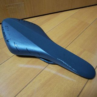 fizik ARIONE R5 フィジーク アリオネ サドル ロードバイク(パーツ)