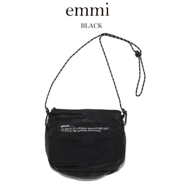 emmi サコッシュ ブラック