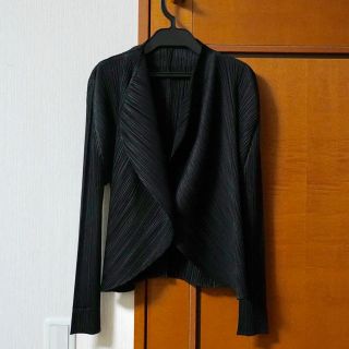 プリーツプリーズイッセイミヤケ(PLEATS PLEASE ISSEY MIYAKE)のプリーツプリーズ ジャケット 黒 3(テーラードジャケット)