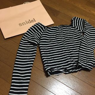 スナイデル(SNIDEL)の美品！snidelボーダーオフショルダー(Tシャツ(長袖/七分))