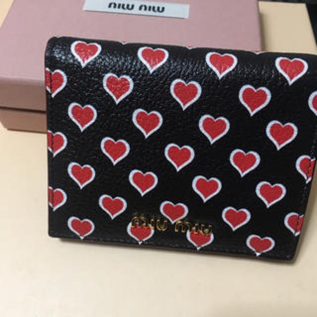 miumiu 財布 二つ折り ハート