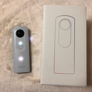 リコー(RICOH)のRICOH THETA SC ホワイト(コンパクトデジタルカメラ)