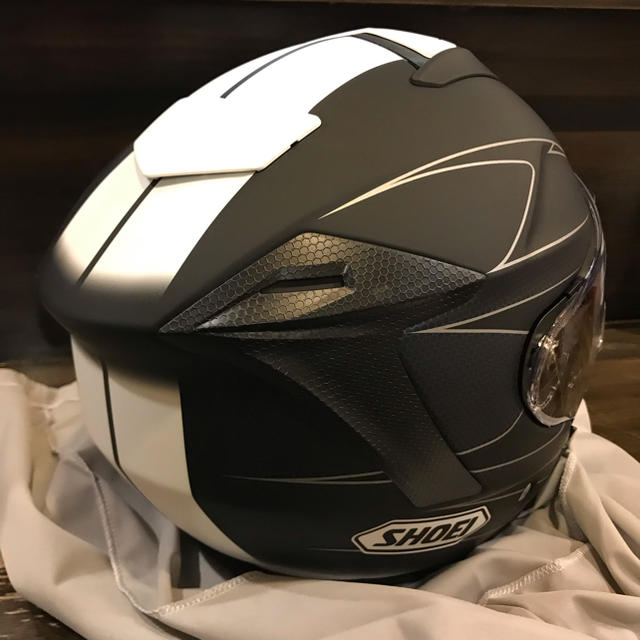 SHOEI  J-FORCE4 MODERNO S(55cm) 黒白 新品未使用 自動車/バイクのバイク(ヘルメット/シールド)の商品写真