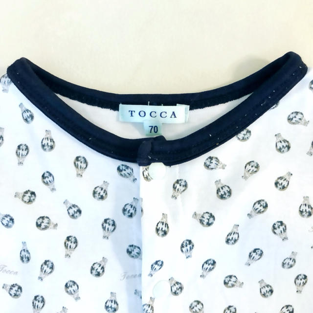 TOCCA(トッカ)の美品☆トッカTOCCA☆アイコン柄が可愛い水色ロンパース☆ツーウェイオール キッズ/ベビー/マタニティのベビー服(~85cm)(ロンパース)の商品写真