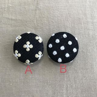 地刺し 刺繍 ドットヘアゴム    ブローチ⑨(ヘアアクセサリー)