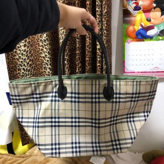 バーバリー(BURBERRY)のburberry バッグ(ハンドバッグ)