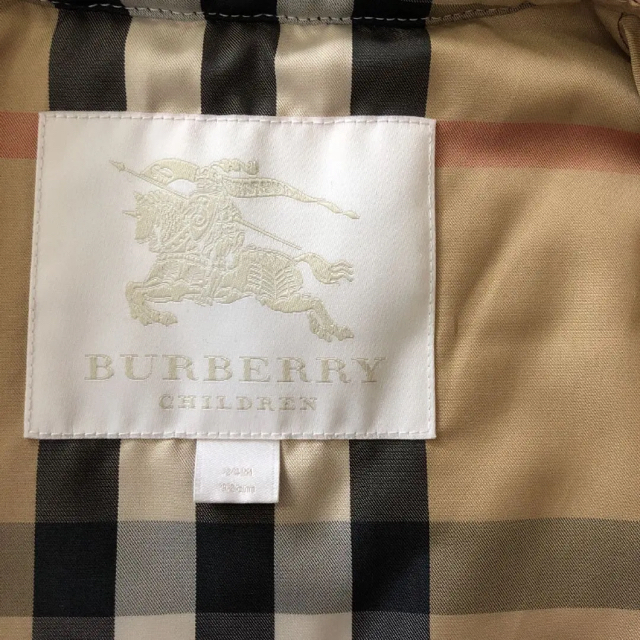 BURBERRY(バーバリー)の美品バーバリーのスプリングコート キッズ/ベビー/マタニティのキッズ服女の子用(90cm~)(コート)の商品写真