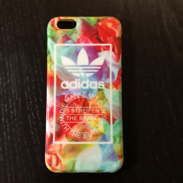 adidas(アディダス)のiPhone6s アディダスケース スマホ/家電/カメラのスマホアクセサリー(iPhoneケース)の商品写真