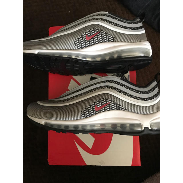 NIKE(ナイキ)のAIRMAX97 UL'17  003カラーMSIL/URED  M918356 メンズの靴/シューズ(スニーカー)の商品写真