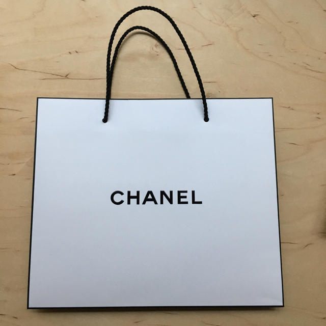 CHANEL(シャネル)の【CHANEL】シャネル ショップバッグ 基礎化粧品おまけ   レディースのバッグ(ショップ袋)の商品写真