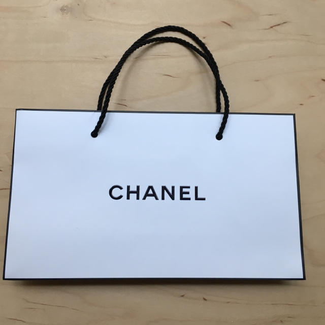CHANEL(シャネル)の【CHANEL】シャネル ショップバッグ 基礎化粧品おまけ   レディースのバッグ(ショップ袋)の商品写真