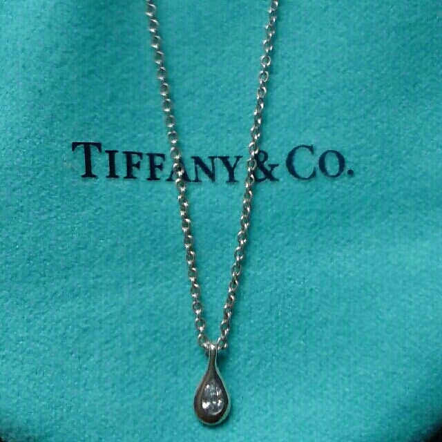 Tiffany バイザヤード ペアシェイプネックレス