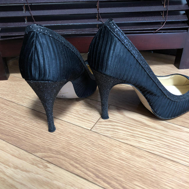 DIANA(ダイアナ)の黒 パンプス レディースの靴/シューズ(ハイヒール/パンプス)の商品写真