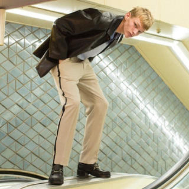 ALLEGE - ALLEGE アレッジ ラインパンツ グレー 新品の通販 by