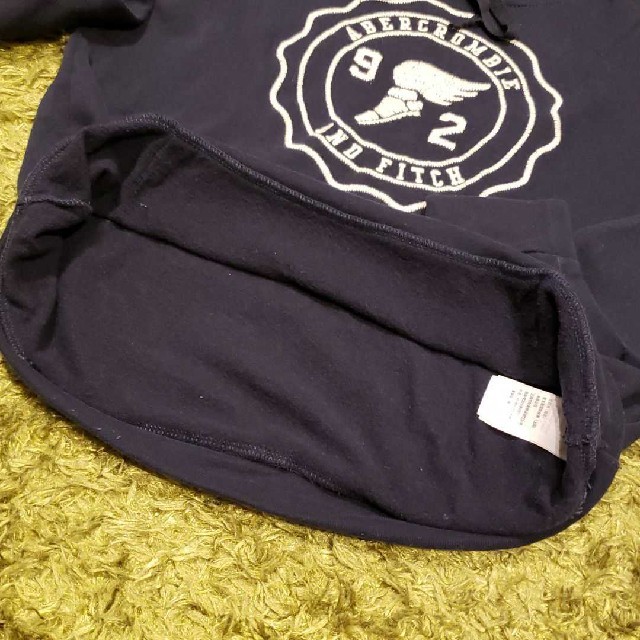 Abercrombie&Fitch(アバクロンビーアンドフィッチ)のAbercrombie&Fitchのネイビーパーカー レディースのトップス(パーカー)の商品写真