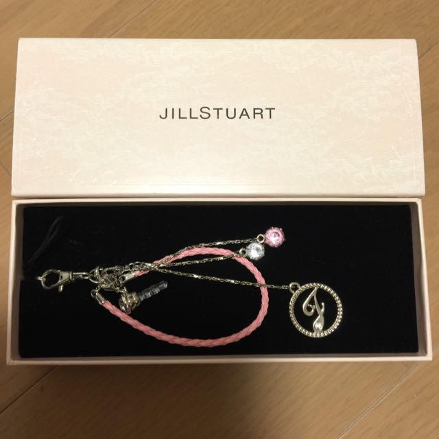 JILLSTUART(ジルスチュアート)のジル☆ストラップ スマホ/家電/カメラのスマホアクセサリー(ストラップ/イヤホンジャック)の商品写真