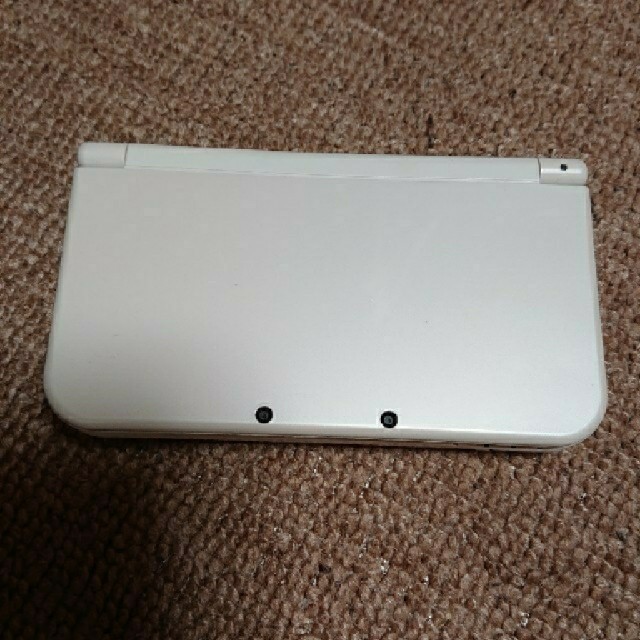 土日特価！New ニンテンドー3DSLL パールホワイト