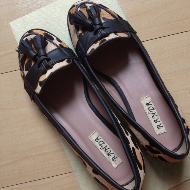 RANDA☆ひょう柄フラットシューズ レディースの靴/シューズ(ハイヒール/パンプス)の商品写真