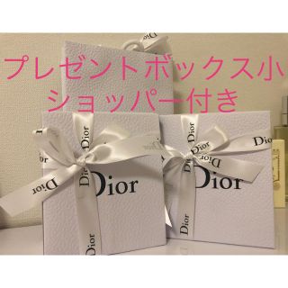 ディオール(Dior)のDior プレゼントボックス 小 リボン ショッパー付き(ラッピング/包装)