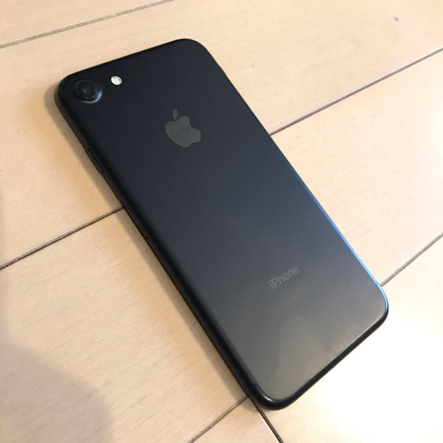 Apple(アップル)のiPhone7 128GB SIMフリー！ スマホ/家電/カメラのスマートフォン/携帯電話(スマートフォン本体)の商品写真