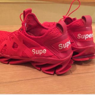 シュプリーム(Supreme)のSuperme シューズ レッド     シュプリーム スニーカー(赤) 靴 (スニーカー)