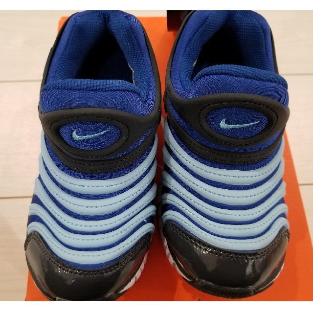 NIKE(ナイキ)の新品 19cm ナイキNIKE ダイナモフリー 428インディゴフォース ブルー キッズ/ベビー/マタニティのキッズ靴/シューズ(15cm~)(スニーカー)の商品写真