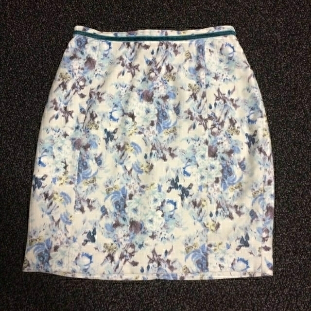 Apuweiser-riche(アプワイザーリッシェ)のアプワイザーリッシェ 花柄スカート レディースのスカート(ミニスカート)の商品写真