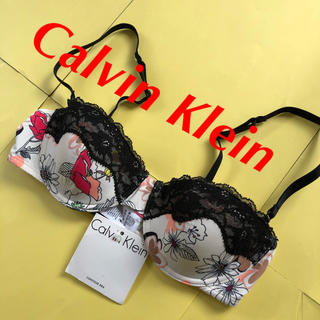 カルバンクライン(Calvin Klein)のカルバンクライン ブラジャー 下着 新品 米購入 75B ベージュ花模様(ブラ)