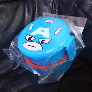 マーベル(MARVEL)のY&A様専用★500ml キャプテン・アメリカ 丸型ランチボックス フォーク付 (弁当用品)