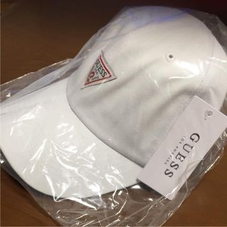 ゲス(GUESS)のGUESS▽6PANEL CAP ホワイト(キャップ)