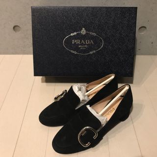 プラダ(PRADA)の【新品未使用】プラダ PRADA バックル ローファーシューズ(ローファー/革靴)