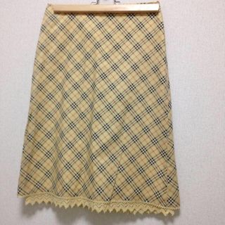 バーバリーブルーレーベル(BURBERRY BLUE LABEL)のBurberry バーバリー 春夏スカート(ひざ丈スカート)