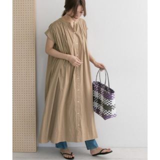 アーバンリサーチドアーズ(URBAN RESEARCH DOORS)のDOORS☆コットンボイルギャザーマキシワンピース🌸BEIGE♪新品タグ付♪(ロングワンピース/マキシワンピース)