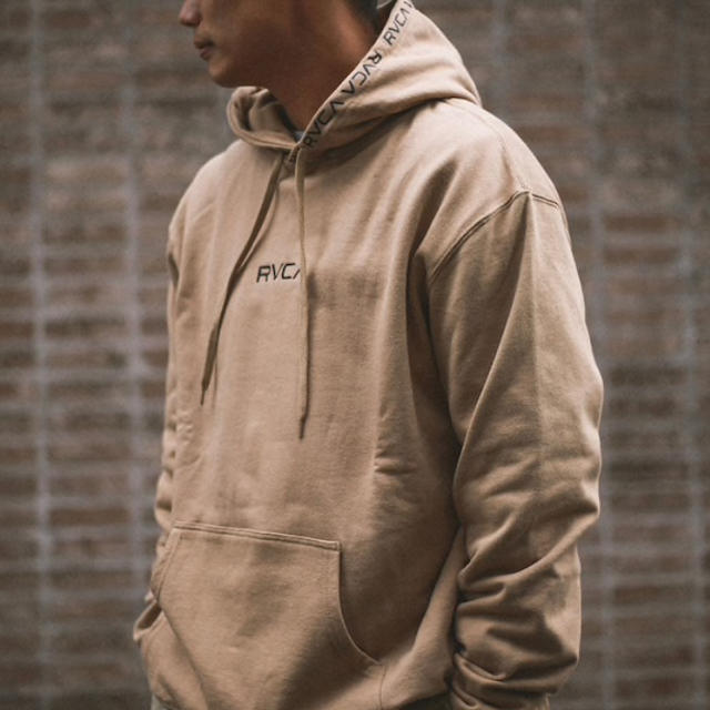 RVCA(ルーカ)の【大人気完売品】WARP RVCA PULL OVER メンズのトップス(パーカー)の商品写真