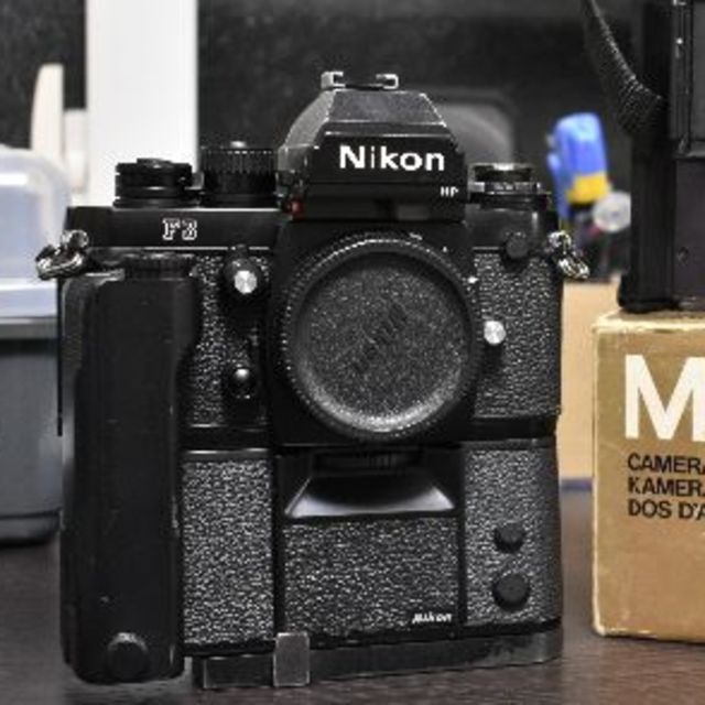 美品】Nikon F3 単焦点レンズ付き 50mm 度重なっ フィルムカメラ 美品】Nikon F3 単焦点レンズ付き 50mm 度重なっ フィルムカメラ