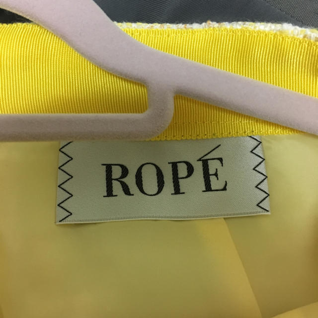 ROPE’(ロペ)のROPE.スリット入り ツイードタイトスカート レディースのスカート(ひざ丈スカート)の商品写真