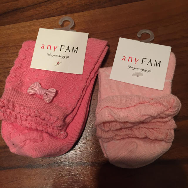 anyFAM(エニィファム)の★女児靴下、anyFAM、2枚set★ キッズ/ベビー/マタニティのこども用ファッション小物(靴下/タイツ)の商品写真