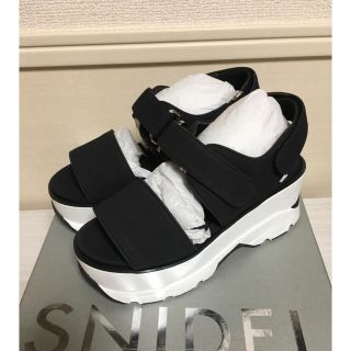 スナイデル(SNIDEL)のスナイデル スニーカーソールサンダル (サンダル)