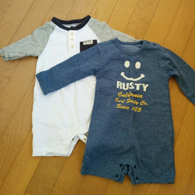 babyGAP(ベビーギャップ)のロンパースセット キッズ/ベビー/マタニティのキッズ服男の子用(90cm~)(Tシャツ/カットソー)の商品写真